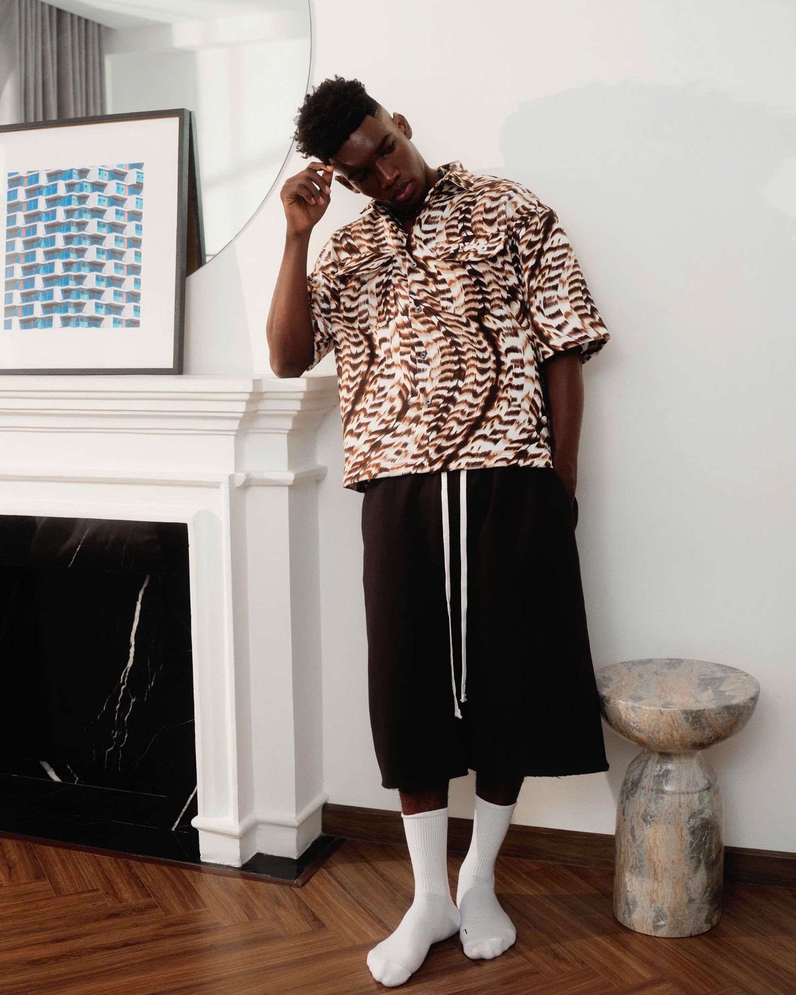  SH4 - SHORT-SLEEVE SHIRT WITH FEATHER-LEAF PATTERN 