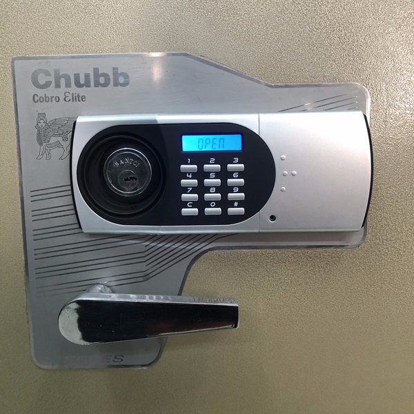  Két Sắt Cũ Chubb Việt Nam Nặng 190kg 