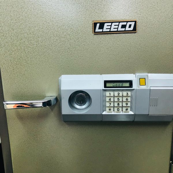  Két Sắt LEECO SD (105kg) Like New 