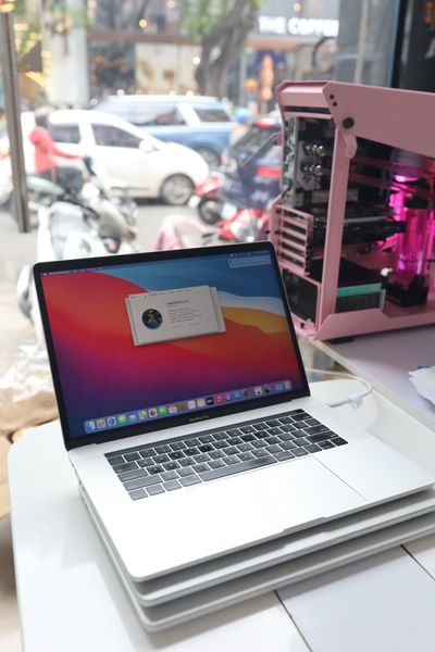  MacBook Pro 15
