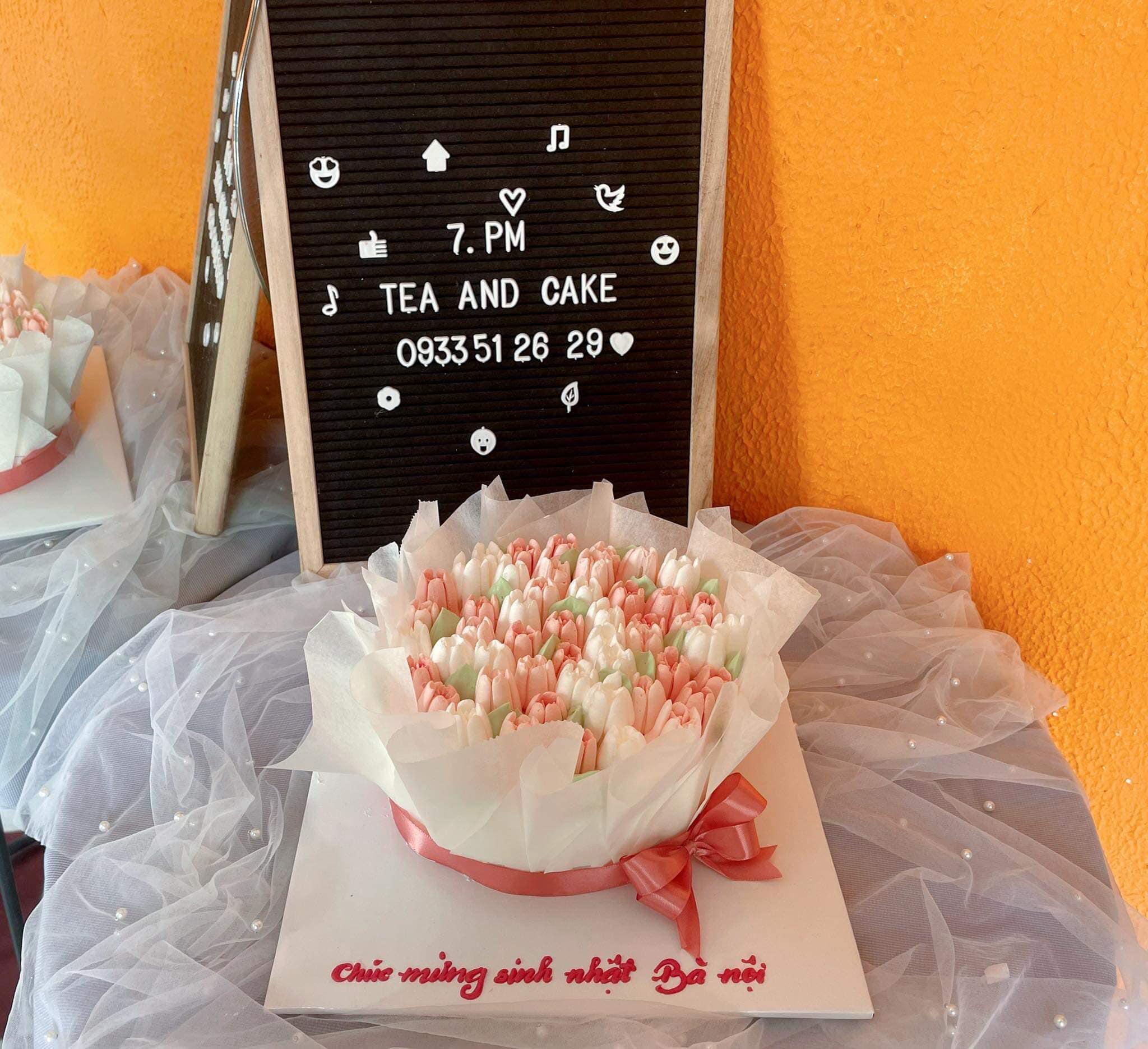 Bánh kem bơ hoa  Tiny Pretty Cake