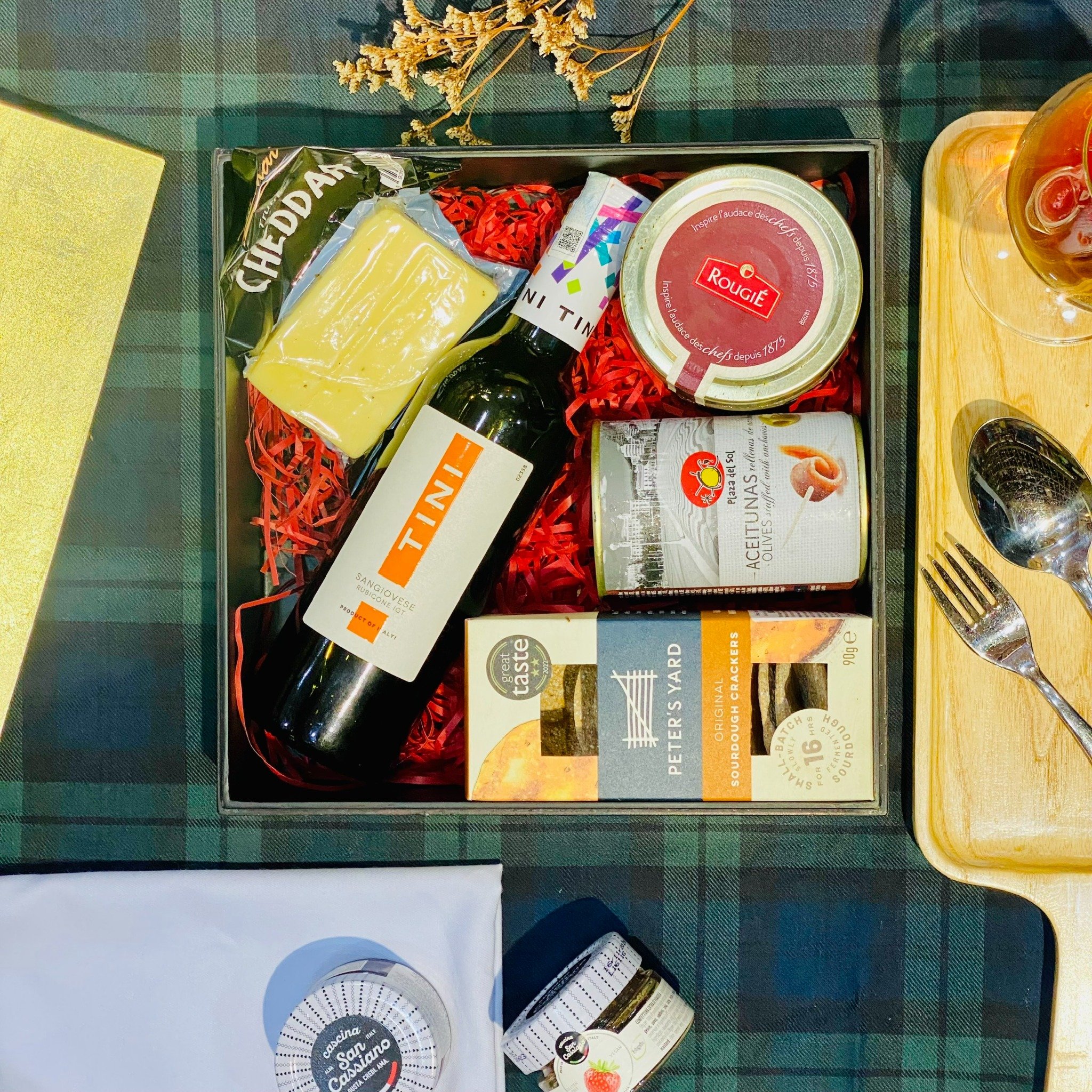 Luxury Gourmet Gift Box 1290