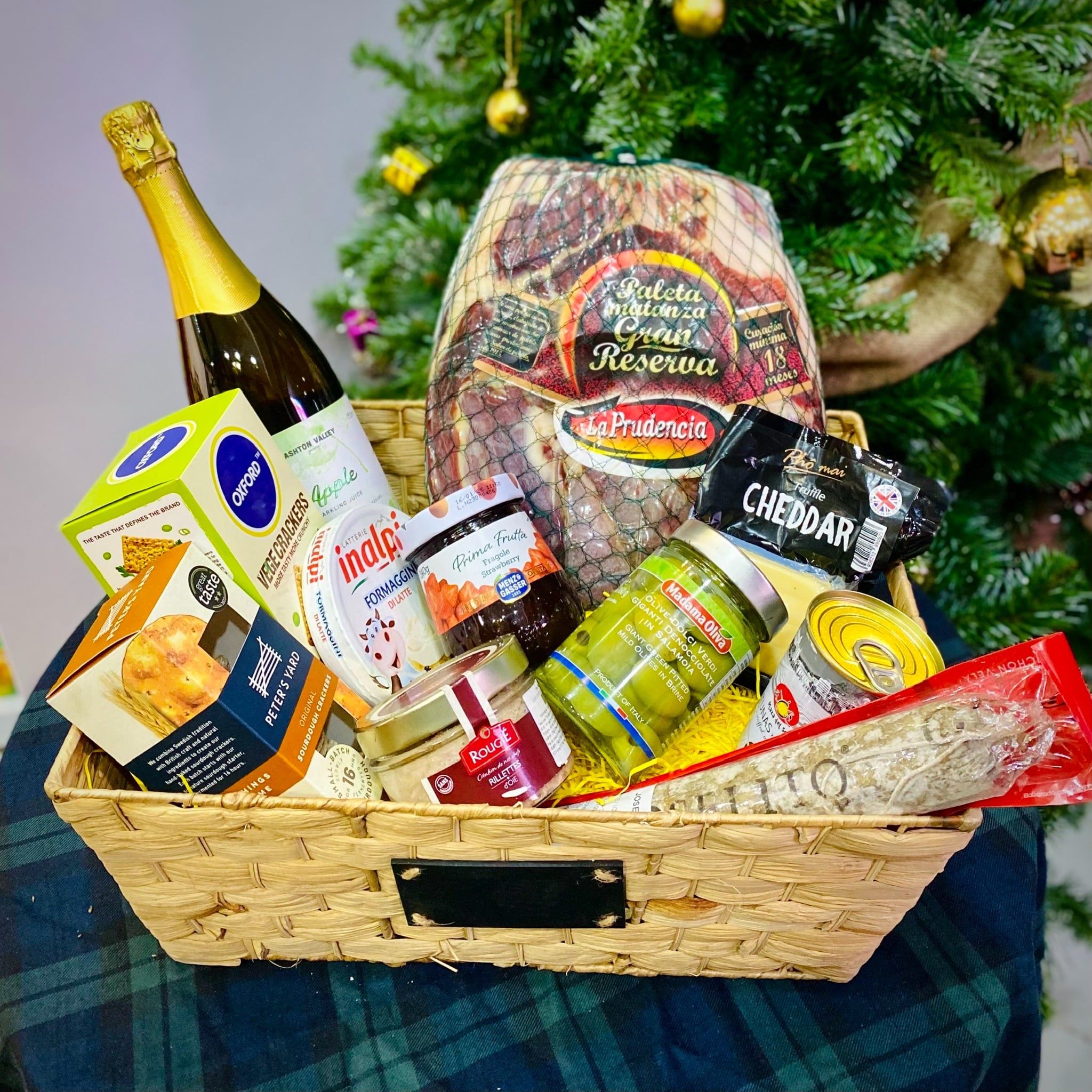 Premium Gourmet Hamper 4883