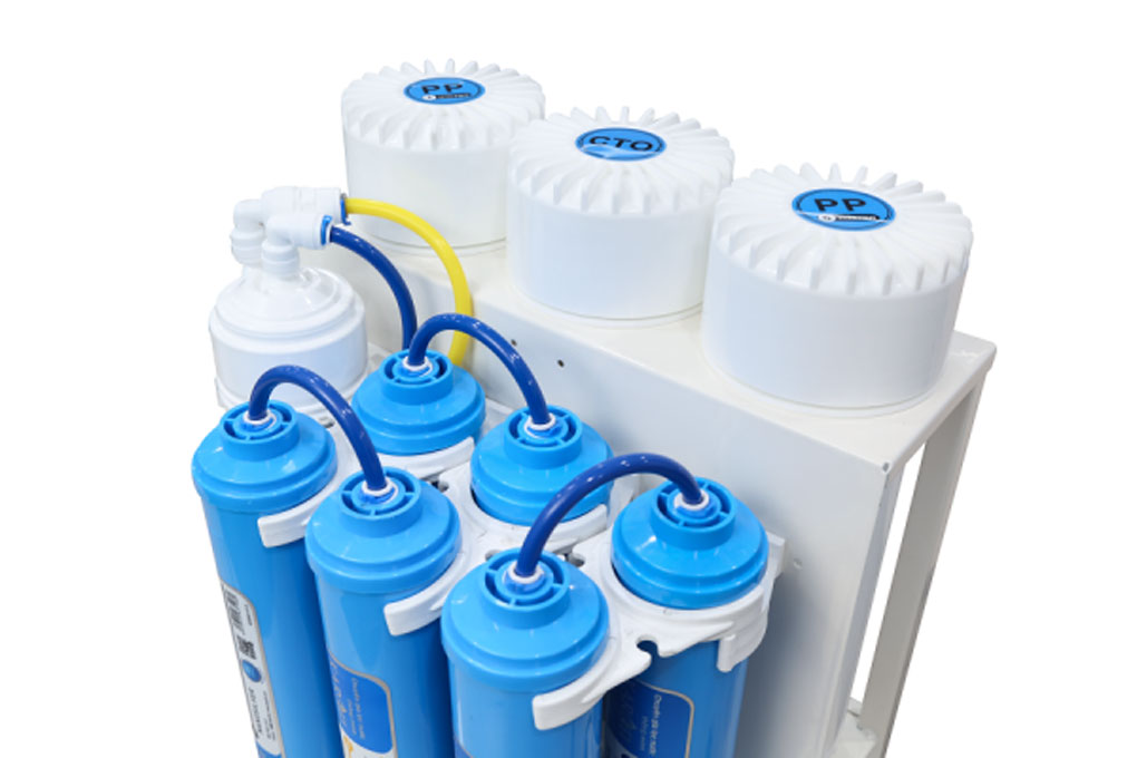 Máy lọc nước 10 lõi Karofi KAQ-U03