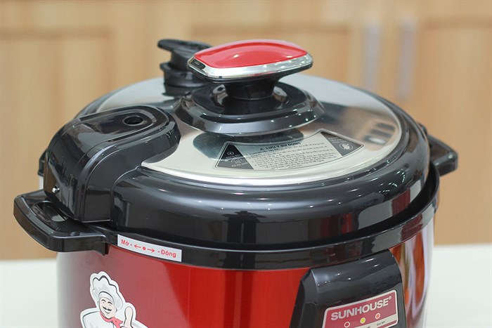 Nồi áp suất điện Sunhouse SHD-1552 5 lít