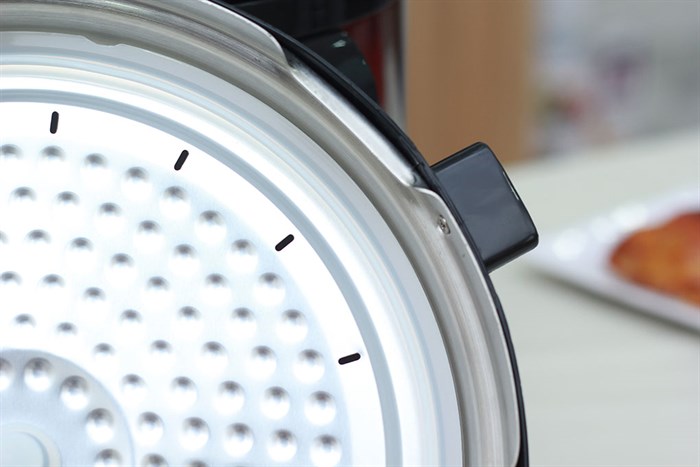 Nồi áp suất điện Sunhouse SHD-1552 5 lít