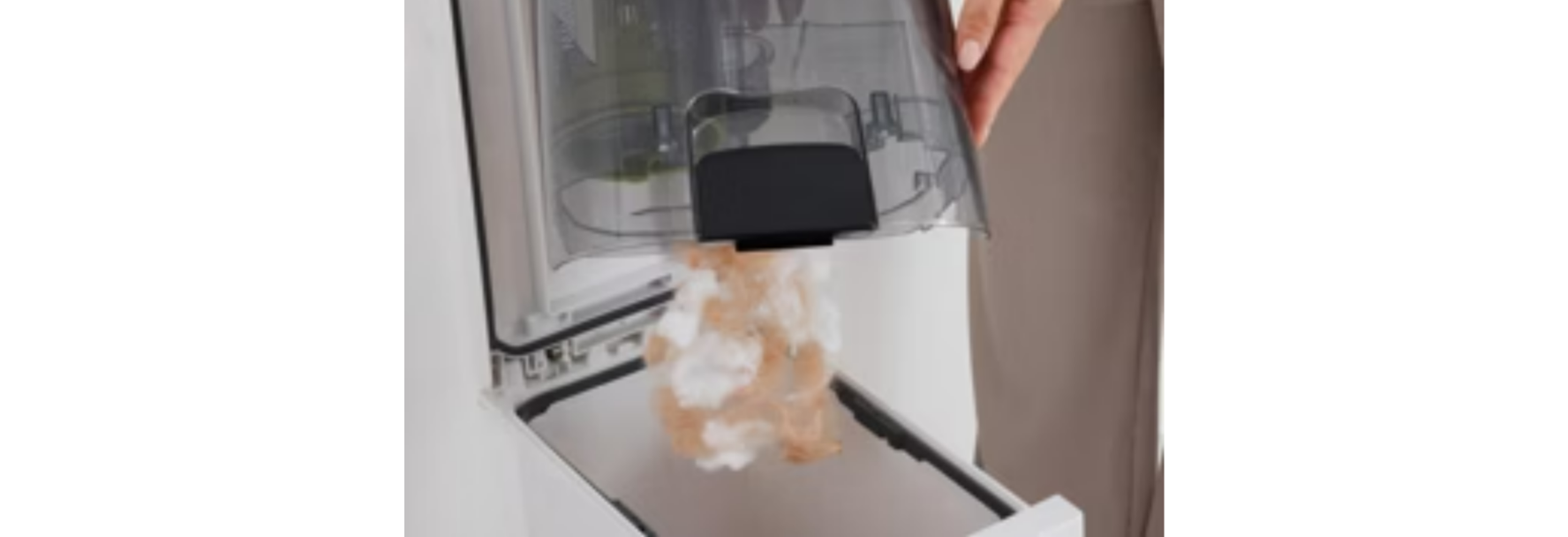 Máy hút bụi dạng hộp Panasonic MC-CL603GN49