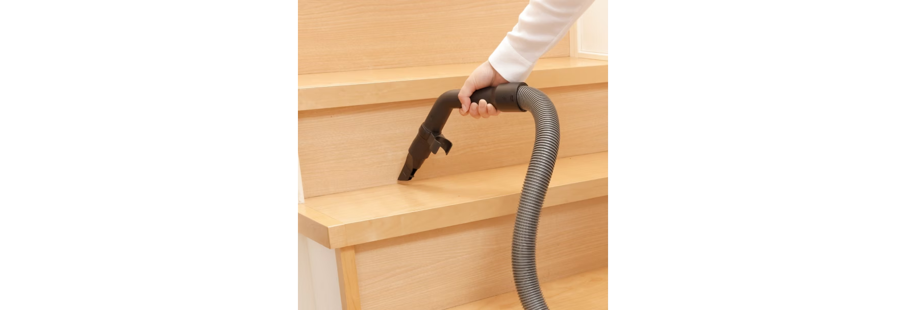 Máy hút bụi dạng hộp Panasonic MC-CL603GN49