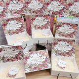  Set hộp quà Hoa 1 sữa tắm Damask + lược 