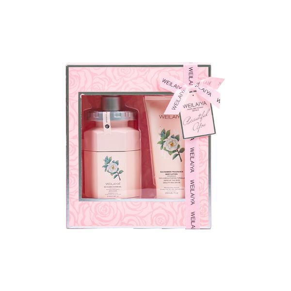  Set hộp quà Dreamy Pink 1 sữa tắm trắng da + 1 body lotion hoa trà 
