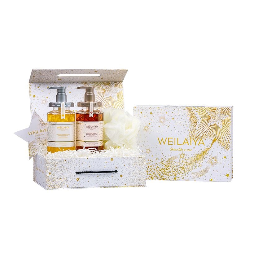  Set hộp quà Sao 1 sữa tắm hoa cúc + 1 sữa tắm hoa hồng + bông tắm 