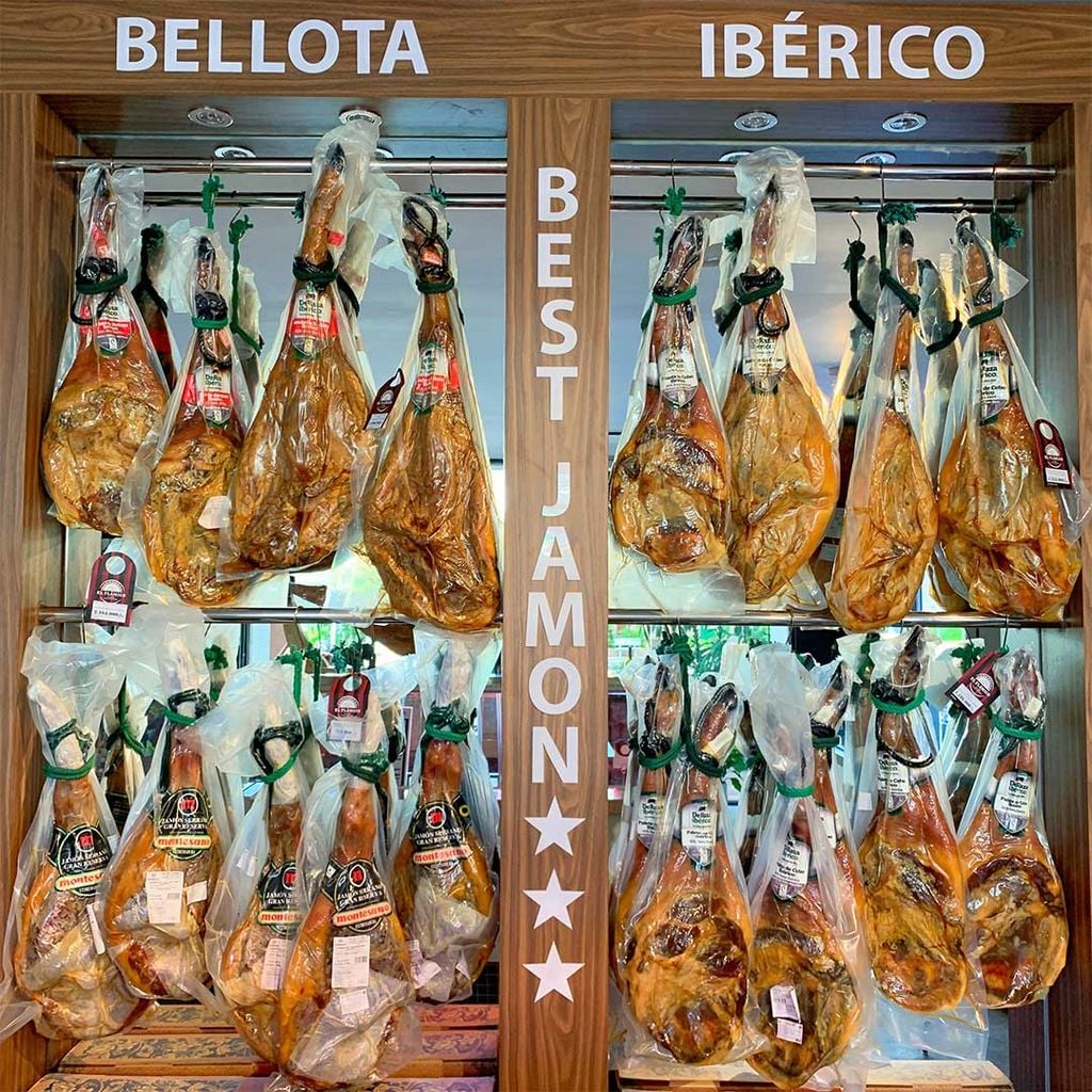 Đùi trước Iberico Bellota có xương 36 tháng DeRaza