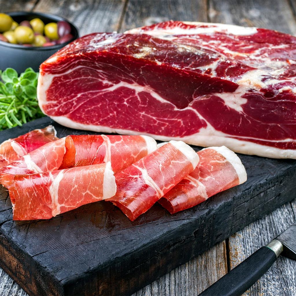 Đùi Sau Heo Muối Iberico Bellota 48 Tháng Thuần Chủng 100% Không Xương Nguyên Khối Montesano