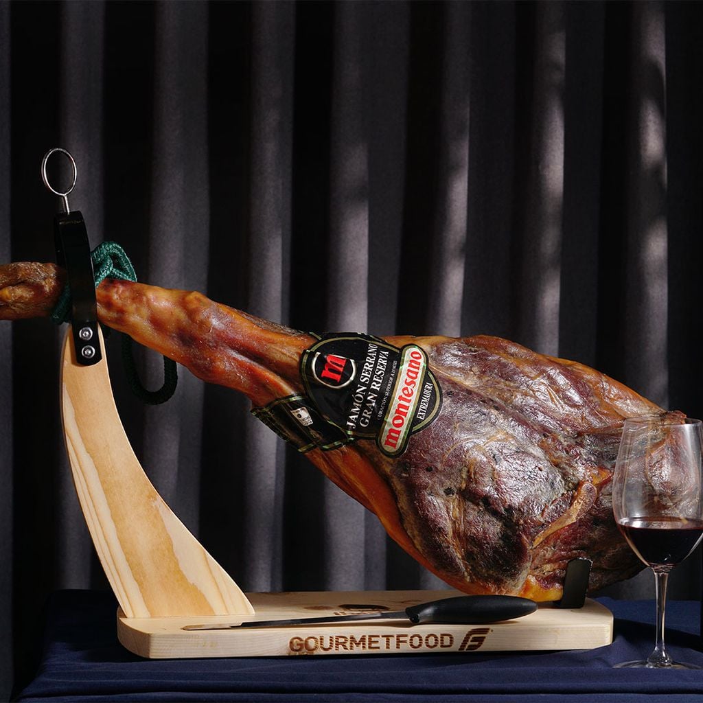 Đùi Sau Heo Trắng Muối  Serrano 16 Tháng Có Xương Montesano