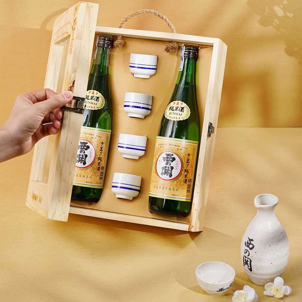 Hộp quà gỗ Sake Junmaishu 720ml 2025