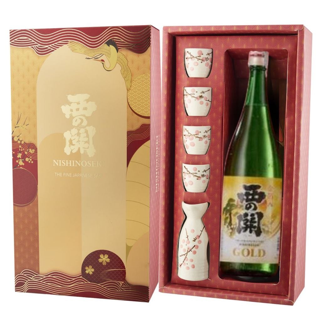 Hộp Quà Rượu Sake Nishino Seki Gold Leaf Lá Vàng 1800ml 15%
