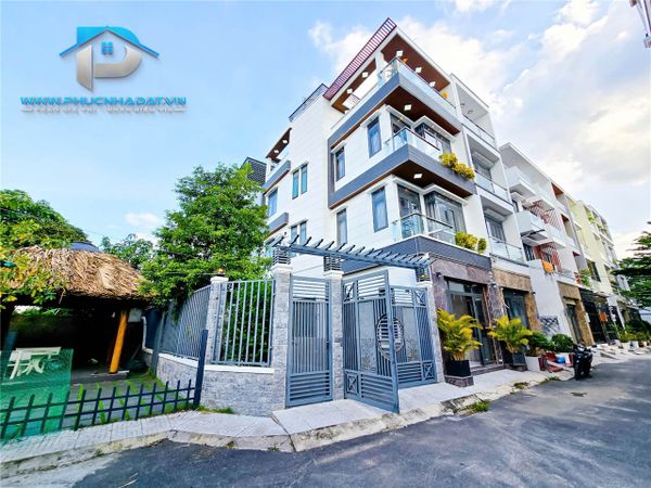 Siêu Phẩm Nhà Phố Có Sân Vườn Đường Huỳnh Tấn Phát Nhà Bè