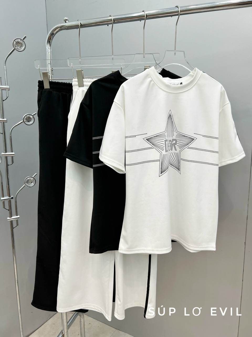 Áo Tshirt Dior Paris chữ ký thêu ngực Like Auth on web  TANYA