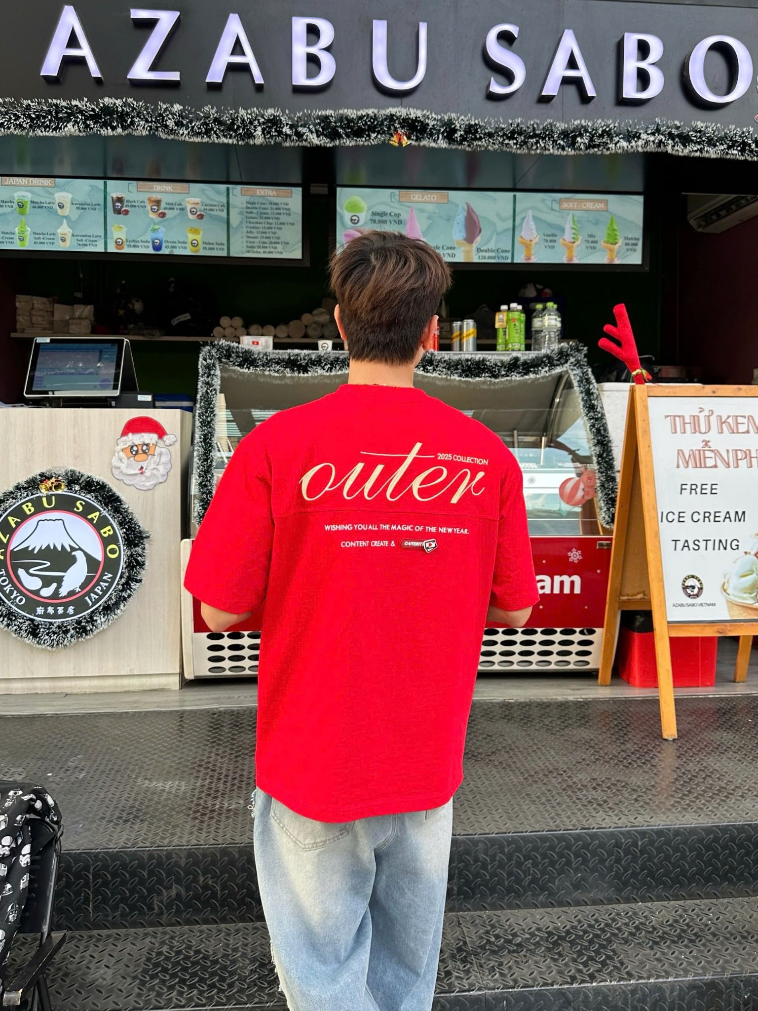 Áo Thun Thêu Outer Logo Basic Tee 