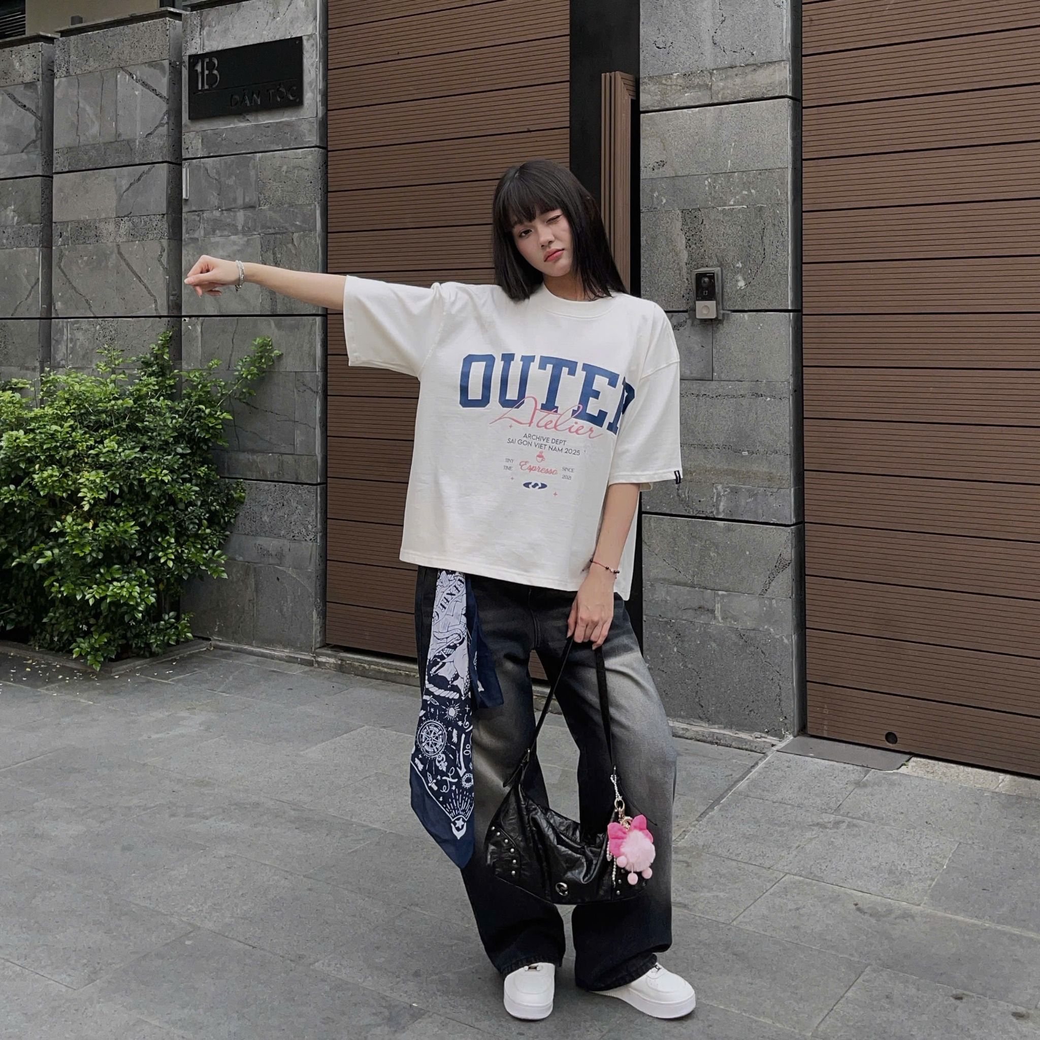  Áo Thun Boxy Outerity Espresso 