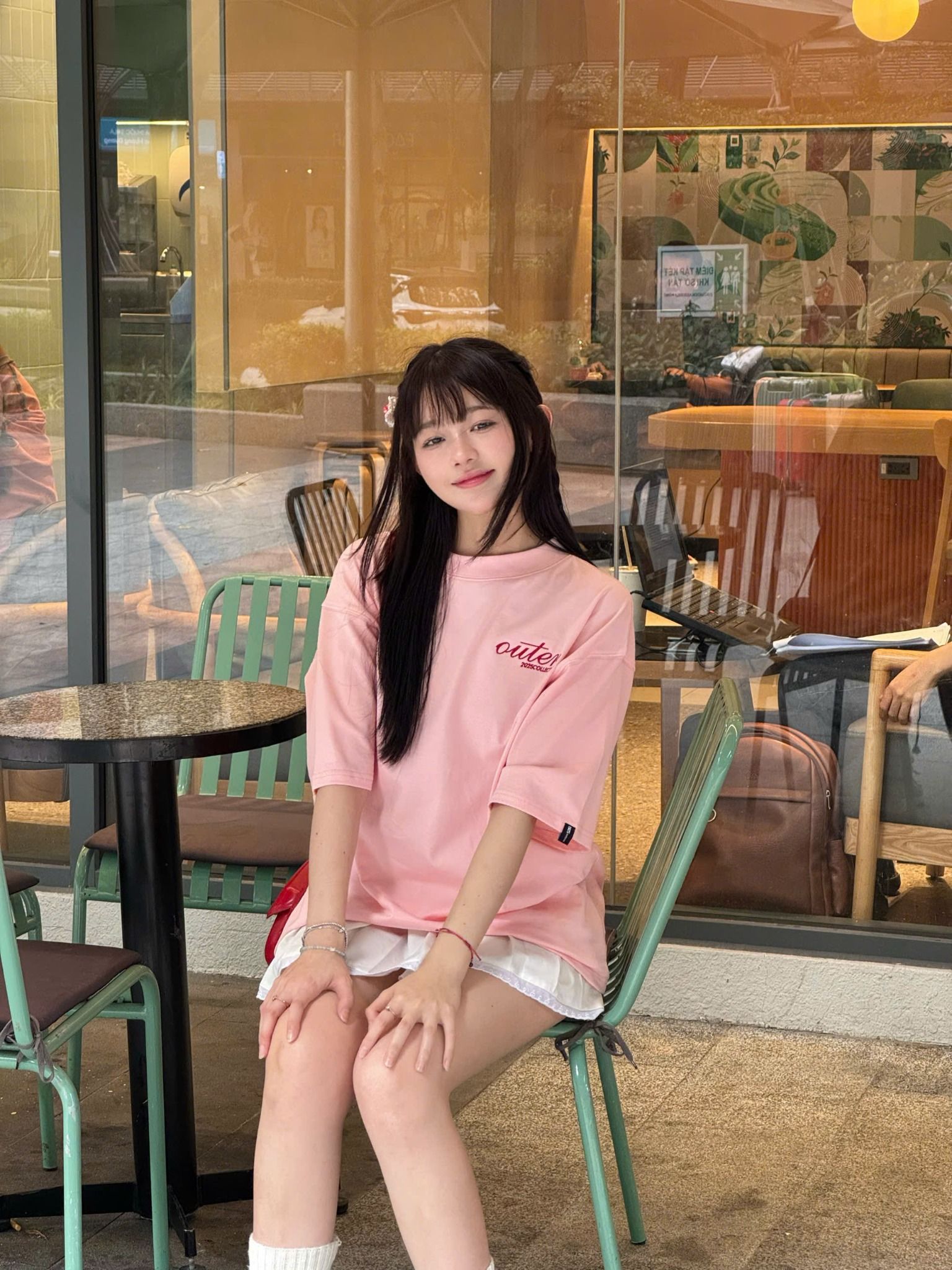  Áo Thun Thêu Outer Logo Basic Tee 