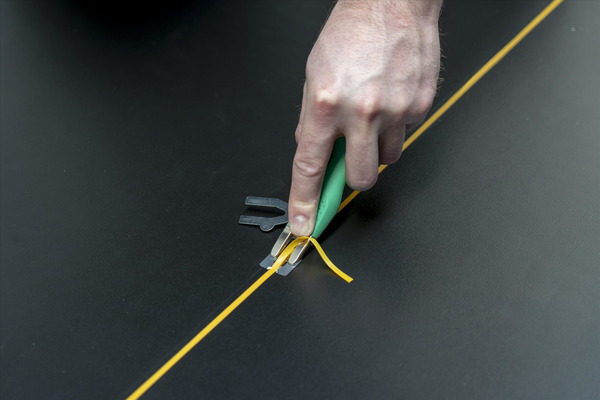  117.000 Dao cắt rãnh Vinyl - Leister 