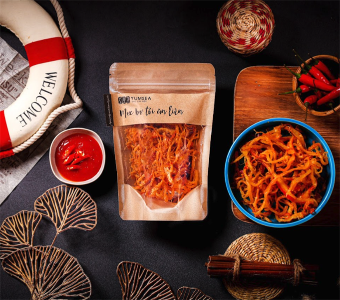 Mực bơ tỏi ăn liền, 90g, bịch, mẫu kraft 1 mặt trong, Yumsea