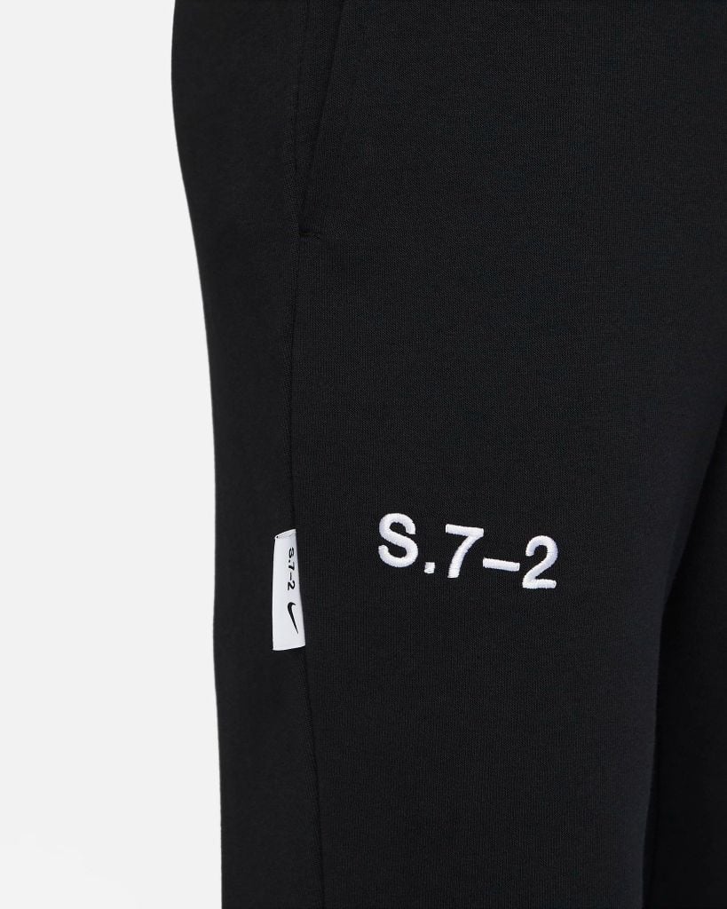 Quần thể thao nam Nike Dri-FIT Studio '72 FB7941-010