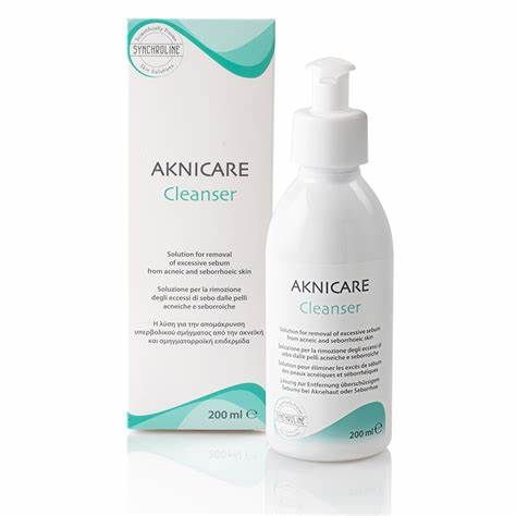 Gel Làm Sạch Trị Mụn Aknicare Cleanser 200ml
