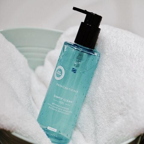 Sữa rửa mặt dạng gel Skinceuticals Simply Clean Gel 200 ml