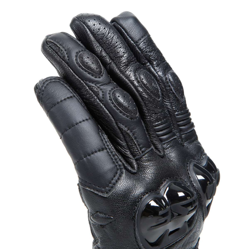 GĂNG TAY MOTO DAINESE BLACKSHAPE LEATHER GLOVES