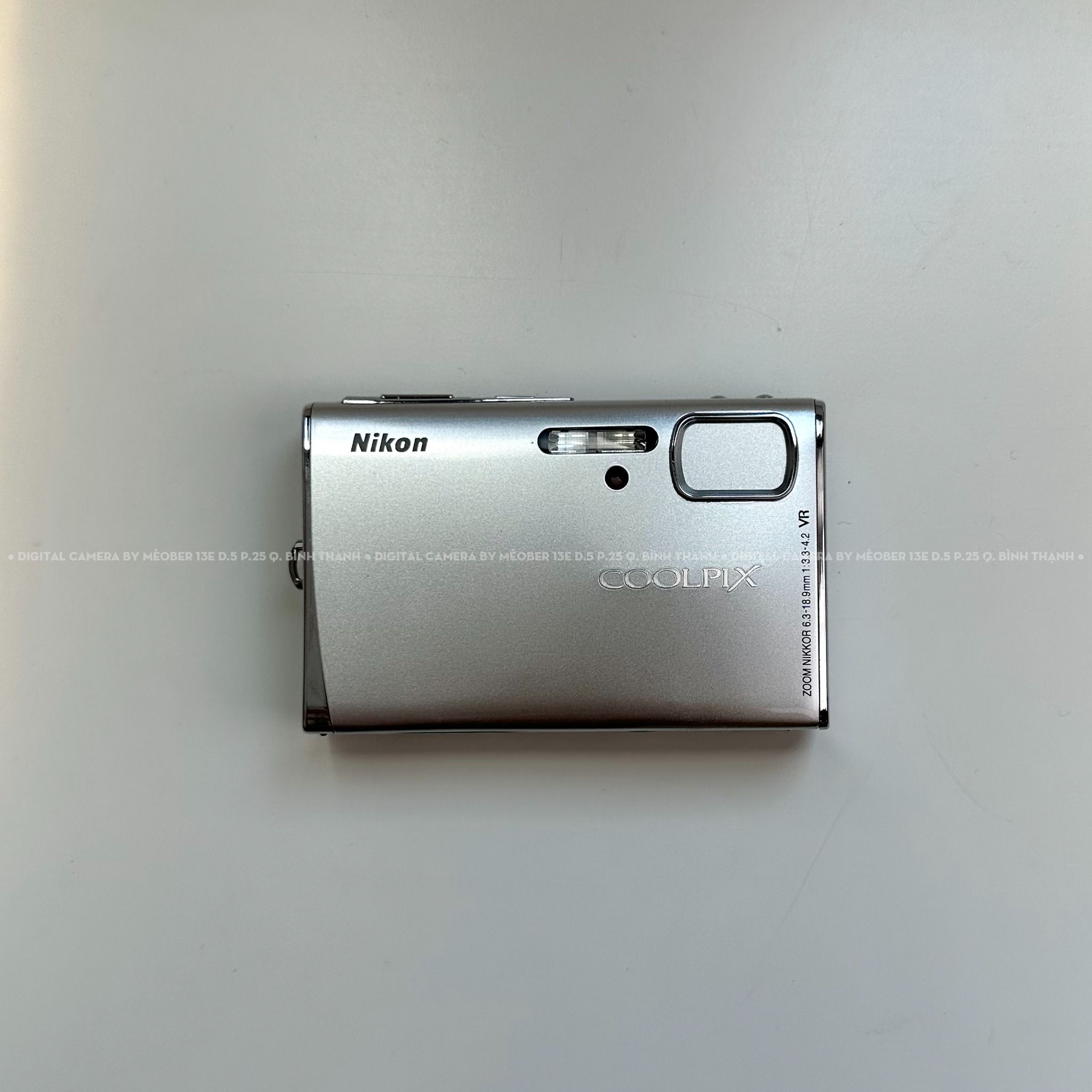  [2nd] Máy ảnh kỹ thuật số Nikon Coolpix S50 by Meober (Silver) 