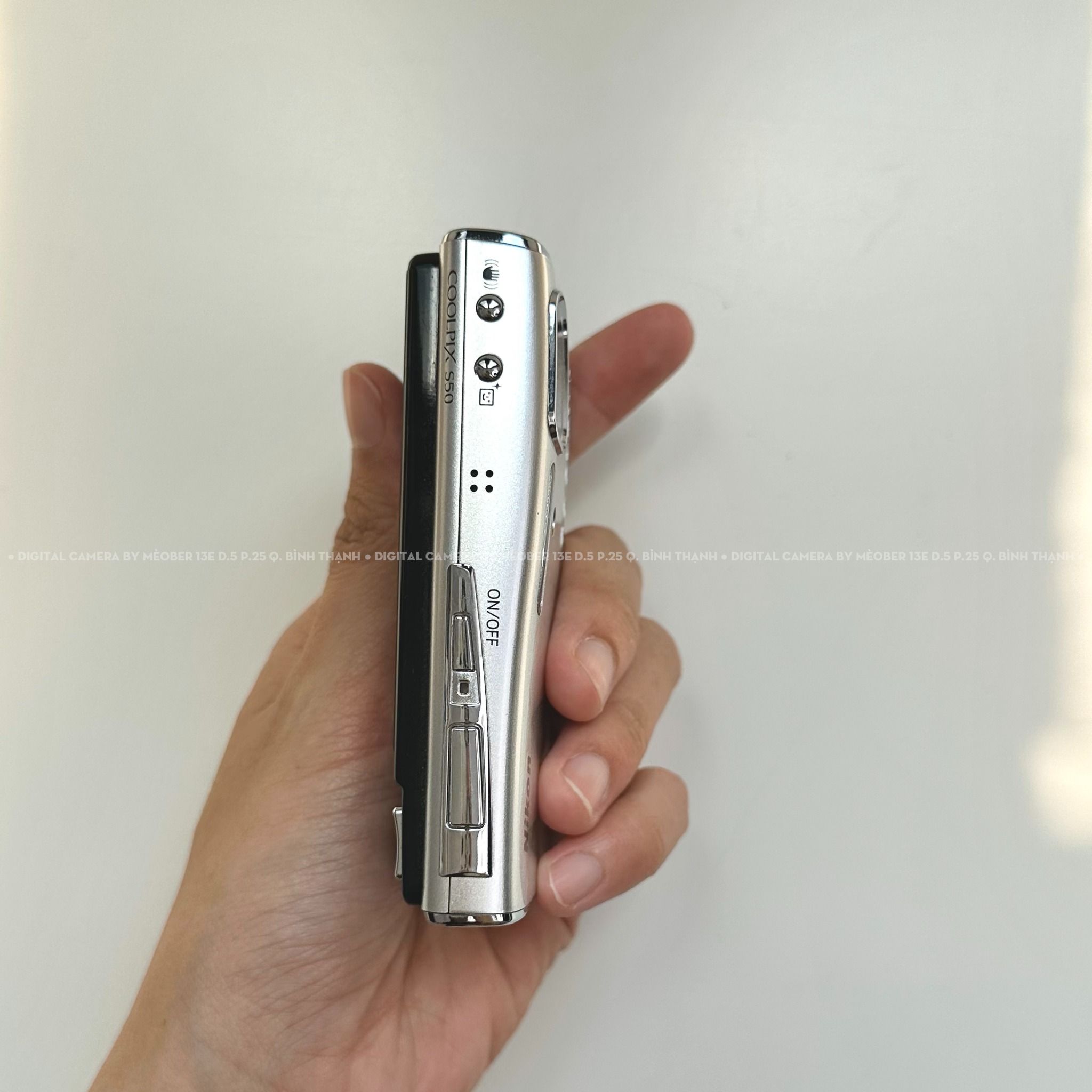  [2nd] Máy ảnh kỹ thuật số Nikon Coolpix S50 by Meober (Silver) 