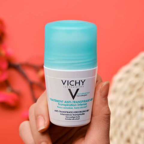 Lăn Khử Mùi Vichy Nắp Xanh Khô Thoáng