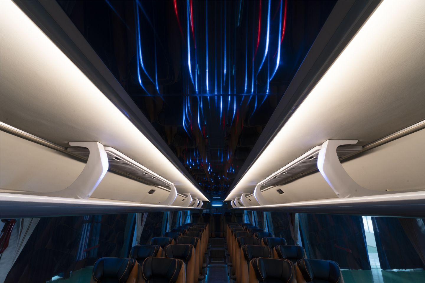  Mercedes Benz Montero S 24 - 47 chỗ 