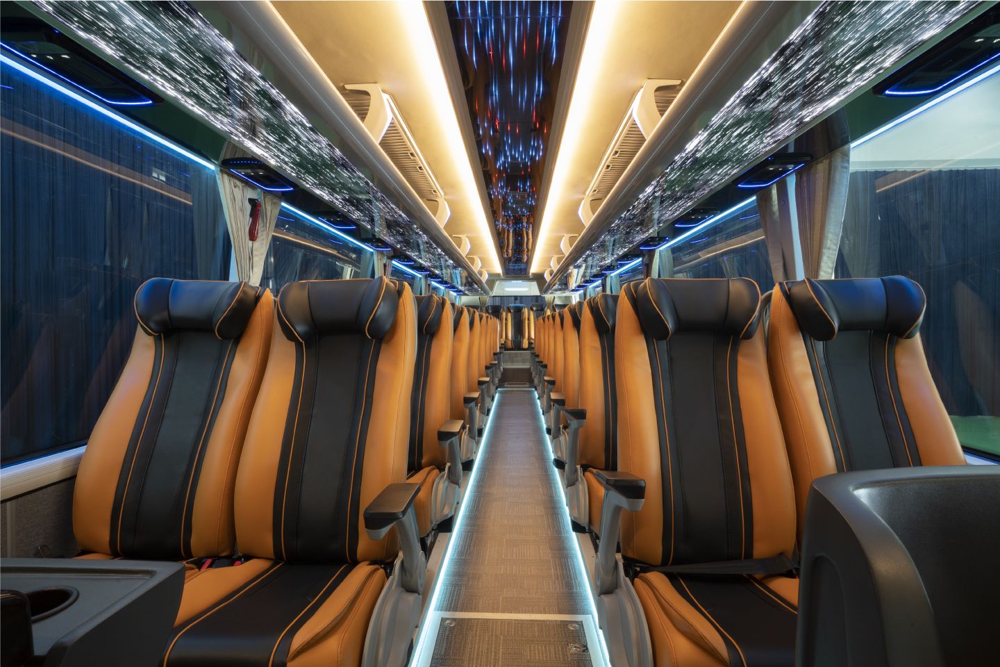  Mercedes Benz Montero S 24 - 47 chỗ 