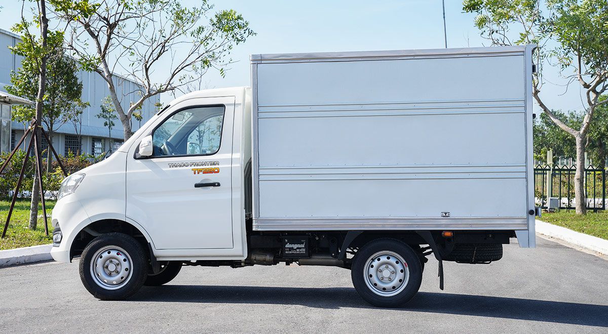  THACO FRONTIER  TF220 - THÙNG KÍN - 980KG 