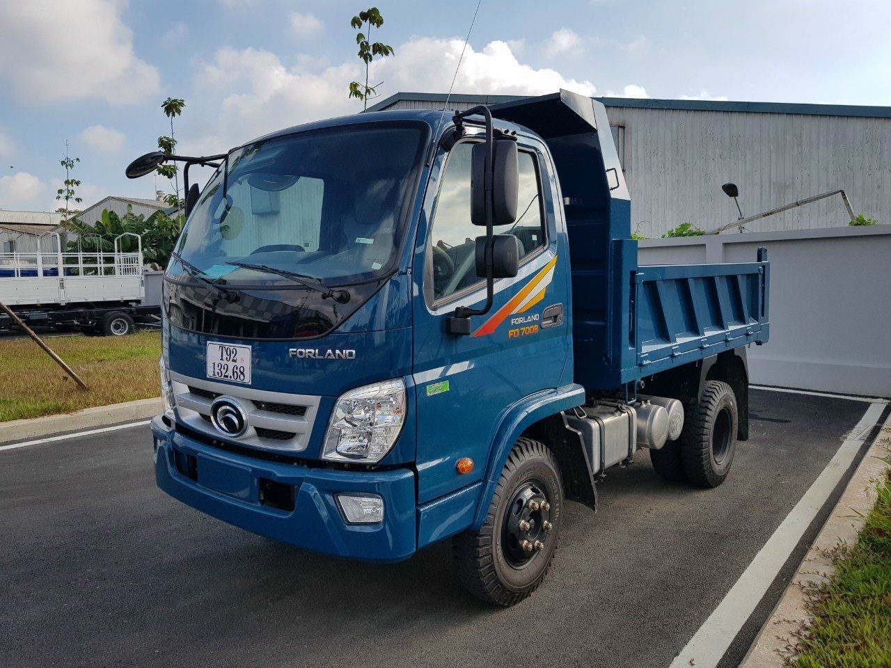  XE BEN 1 CẦU THACO FORLAND FD700B - 3,49T - 2,9 KHỐI 