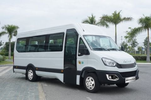  XE MINI BUS IVECO DAILY PLUS (16/19 CHỖ NGỒI) XUẤT XỨ ITALY 