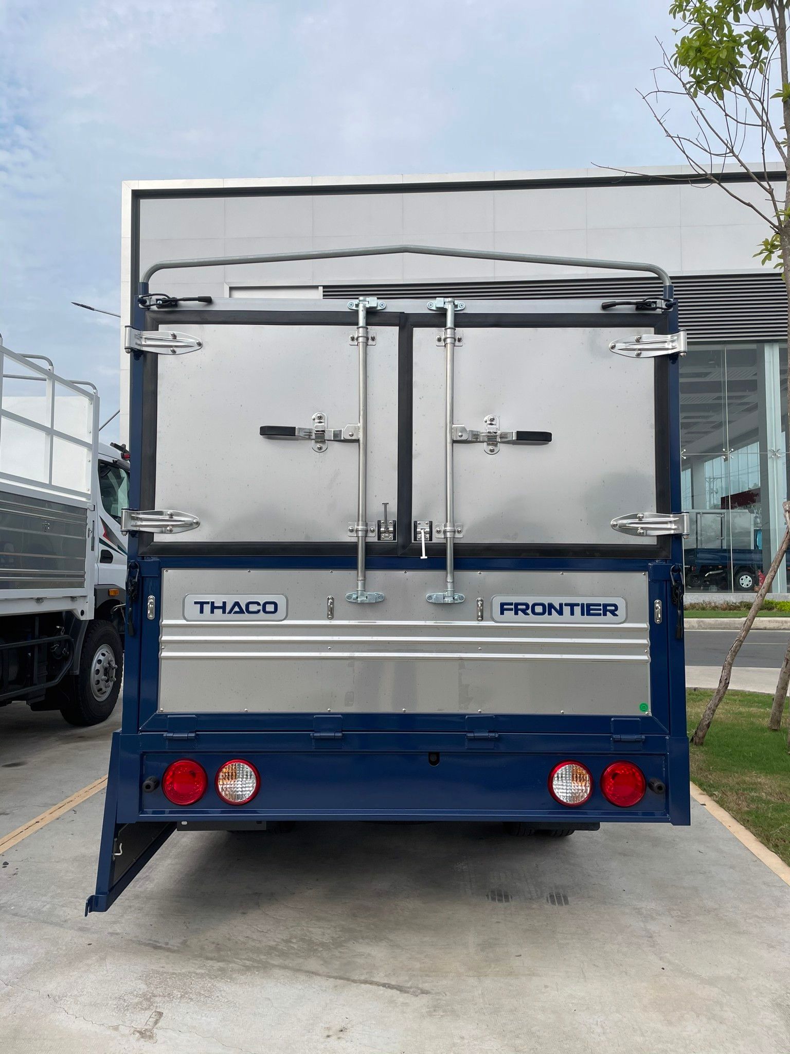  XE TẢI KIA K200 – TẢI TRỌNG 1.9 TẤN – MUI BẠT 5 BỬNG 