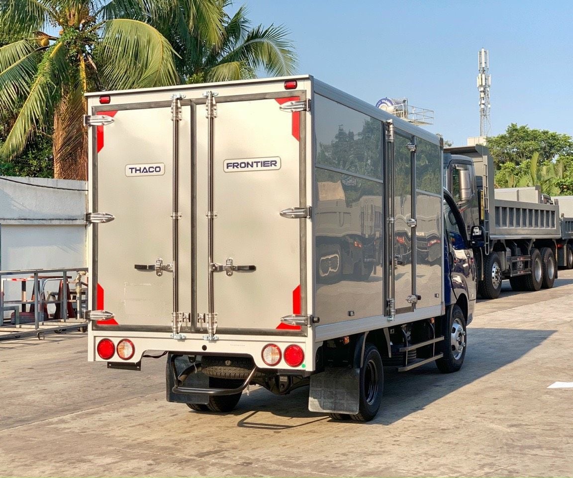  XE TẢI KIA K250 – THÙNG KÍN TẢI TRỌNG 2.49 TẤN – ĐỘNG CƠ HYUNDAI 