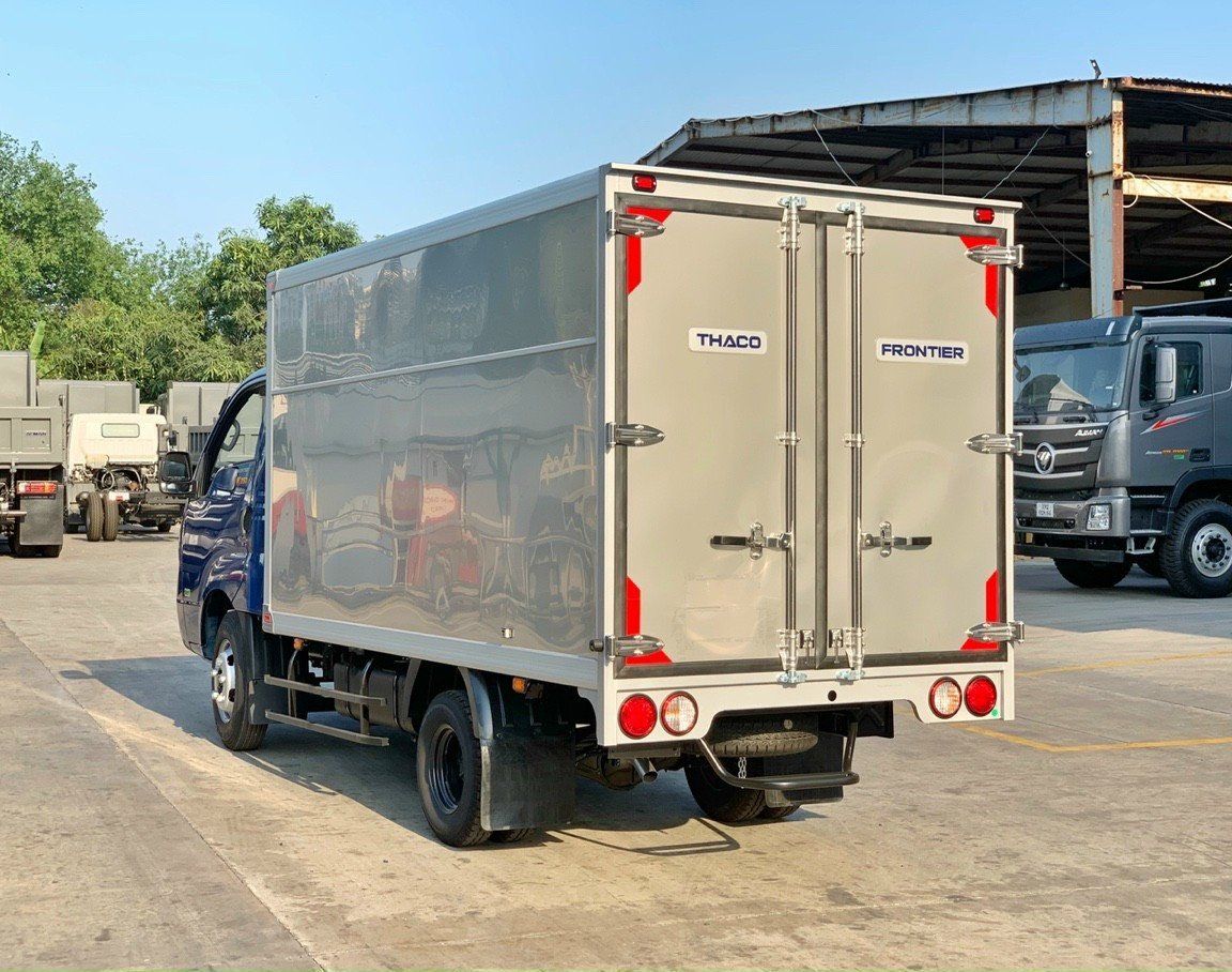  XE TẢI KIA K250 – THÙNG KÍN TẢI TRỌNG 2.49 TẤN – ĐỘNG CƠ HYUNDAI 