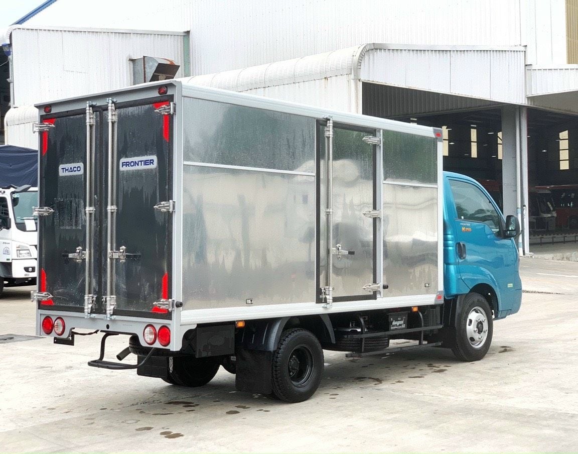  XE TẢI KIA K250 – THÙNG KÍN TẢI TRỌNG 2.49 TẤN – ĐỘNG CƠ HYUNDAI 