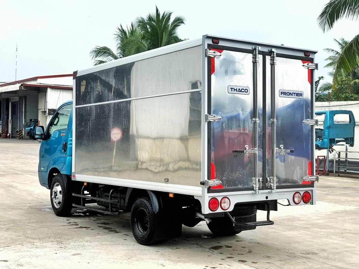  XE TẢI KIA K250 – THÙNG KÍN TẢI TRỌNG 2.49 TẤN – ĐỘNG CƠ HYUNDAI 