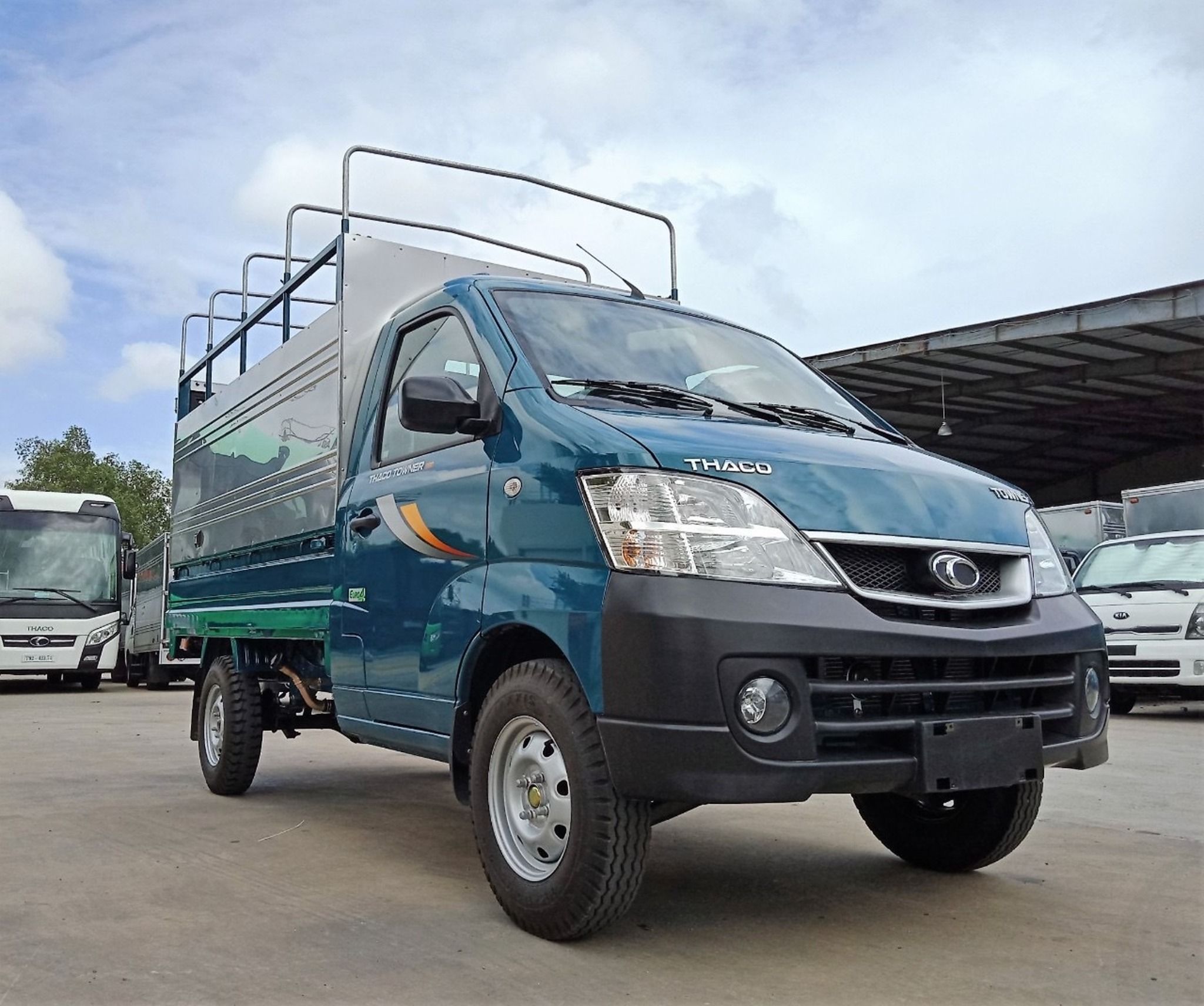  THACO TOWNER 990 | TẢI TRỌNG 900 KG | THÙNG MUI BẠT 