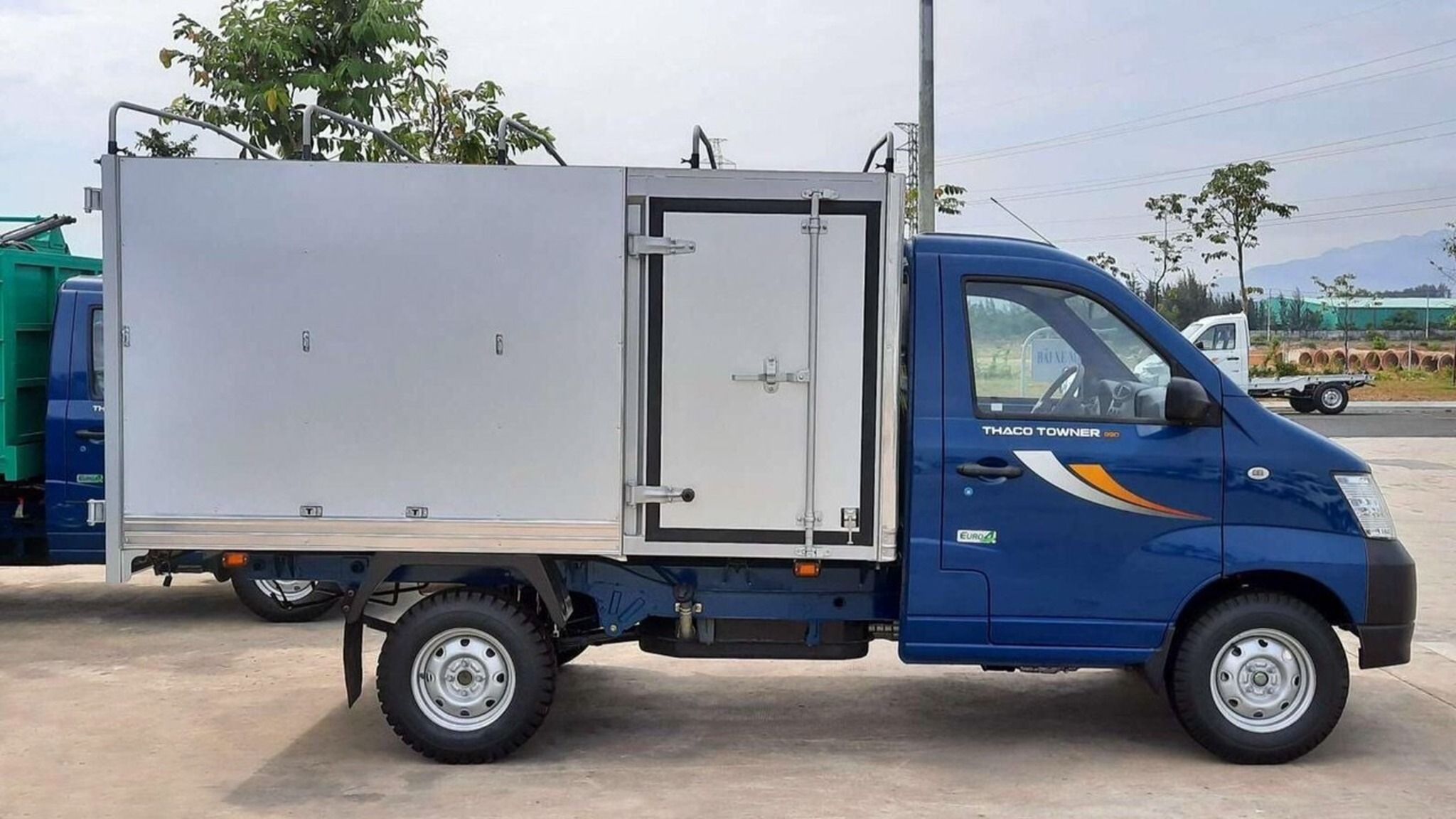  THACO TOWNER 990 | TẢI TRỌNG 900 KG | THÙNG MUI BẠT 