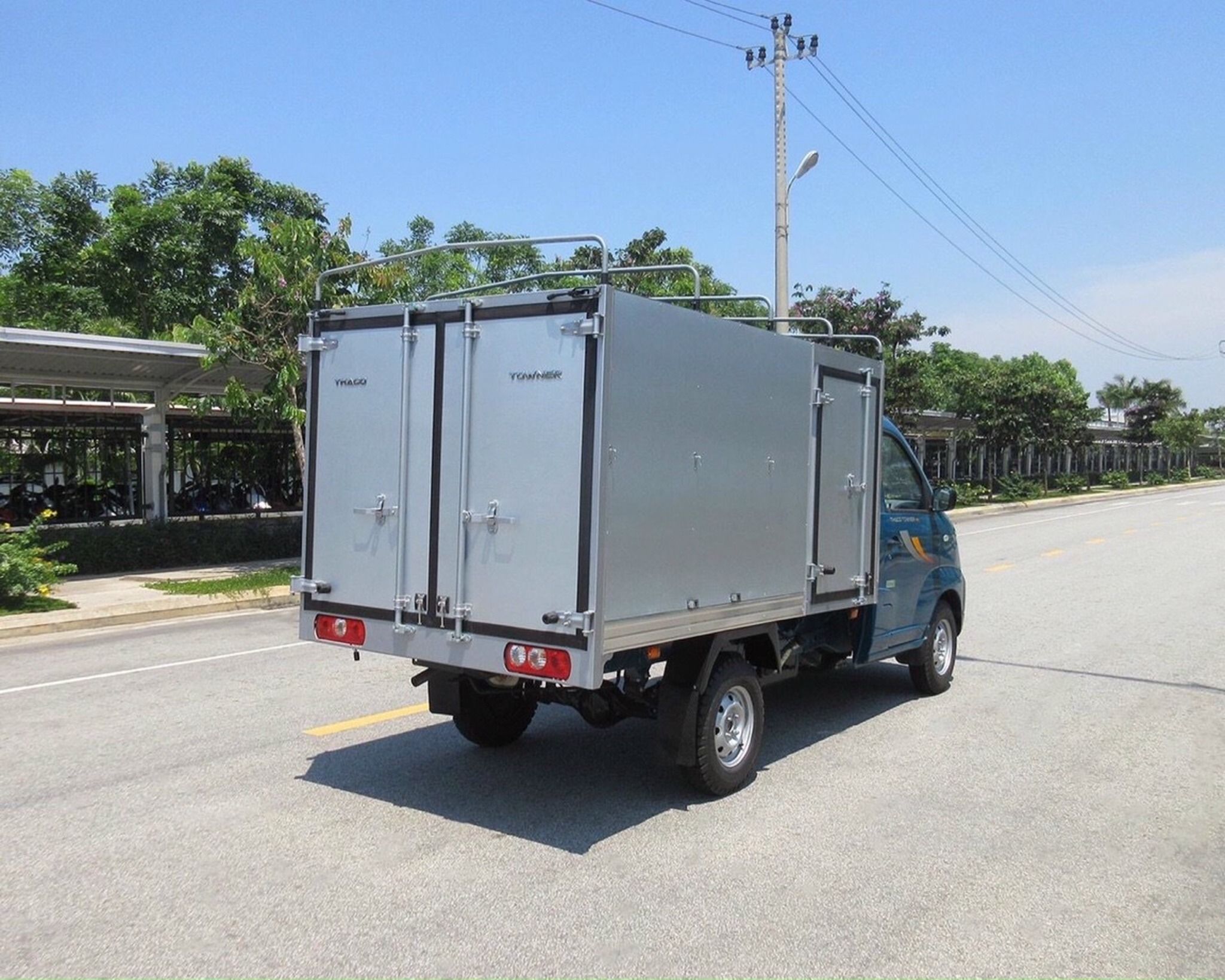  THACO TOWNER 990 | TẢI TRỌNG 900 KG | THÙNG MUI BẠT 