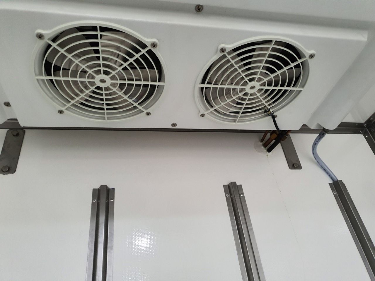  XE TẢI KIA K250 | THÙNG ĐÔNG LẠNH TẢI TRỌNG 1.9 TẤN | ĐỘNG CƠ HUYNDAI 