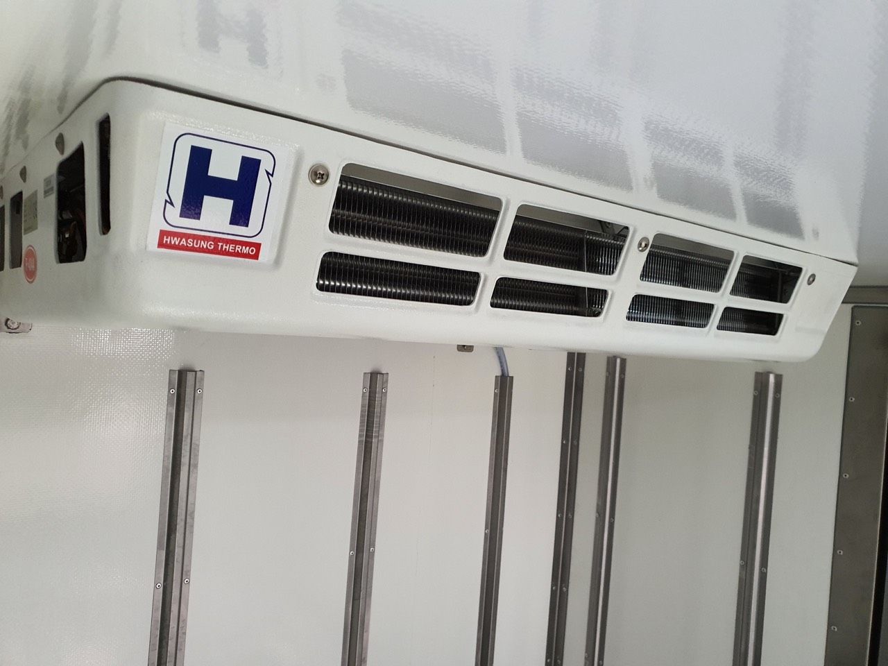  XE TẢI KIA K250 | THÙNG ĐÔNG LẠNH TẢI TRỌNG 1.9 TẤN | ĐỘNG CƠ HUYNDAI 