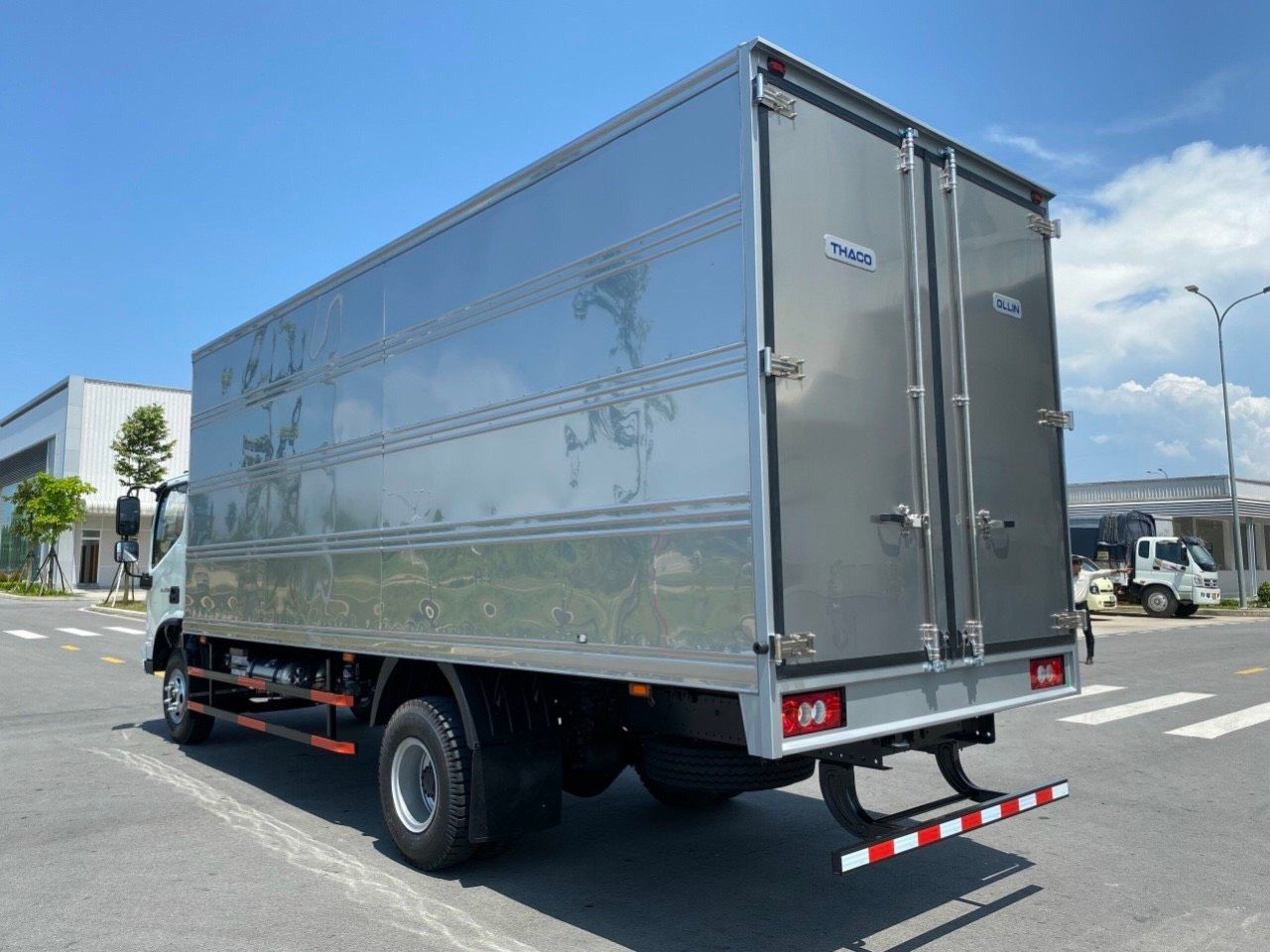  XE TẢI 7 TẤN 2 THACO FOTON OLLIN S720 - THÙNG KÍN 